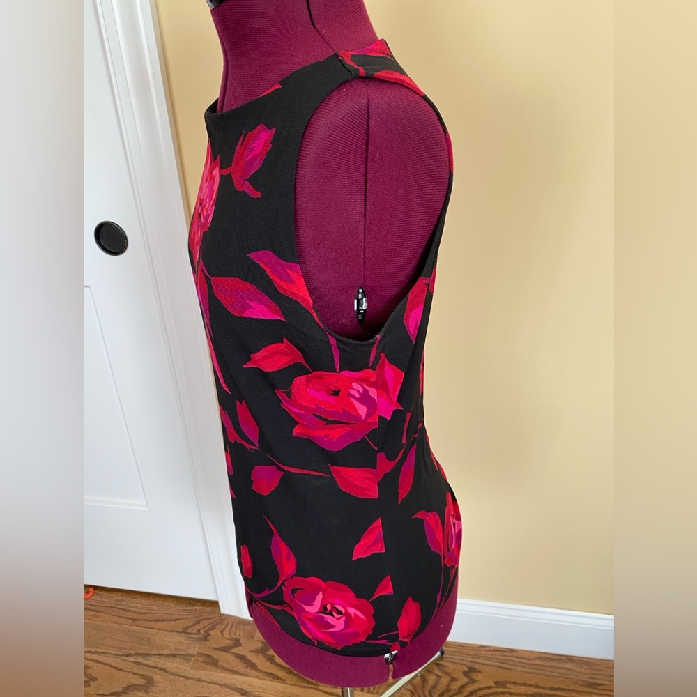 INC Concept Sleeveless Floral Black and Red Roses Top Blouse, size M - Picture 2 of 3